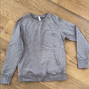 lululemon athletica Scuba Crew - size 8